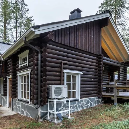 Holiday home Log Alppirinne