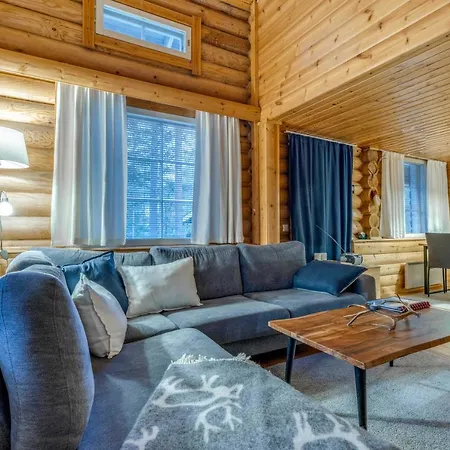 Holiday home Log Alppirinne